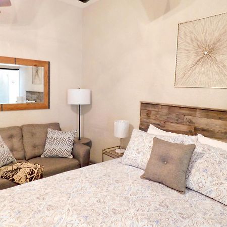 Budget Friendly Condo Within Walking Distance To The Beach! กัลฟ์ชอร์ส ภายนอก รูปภาพ