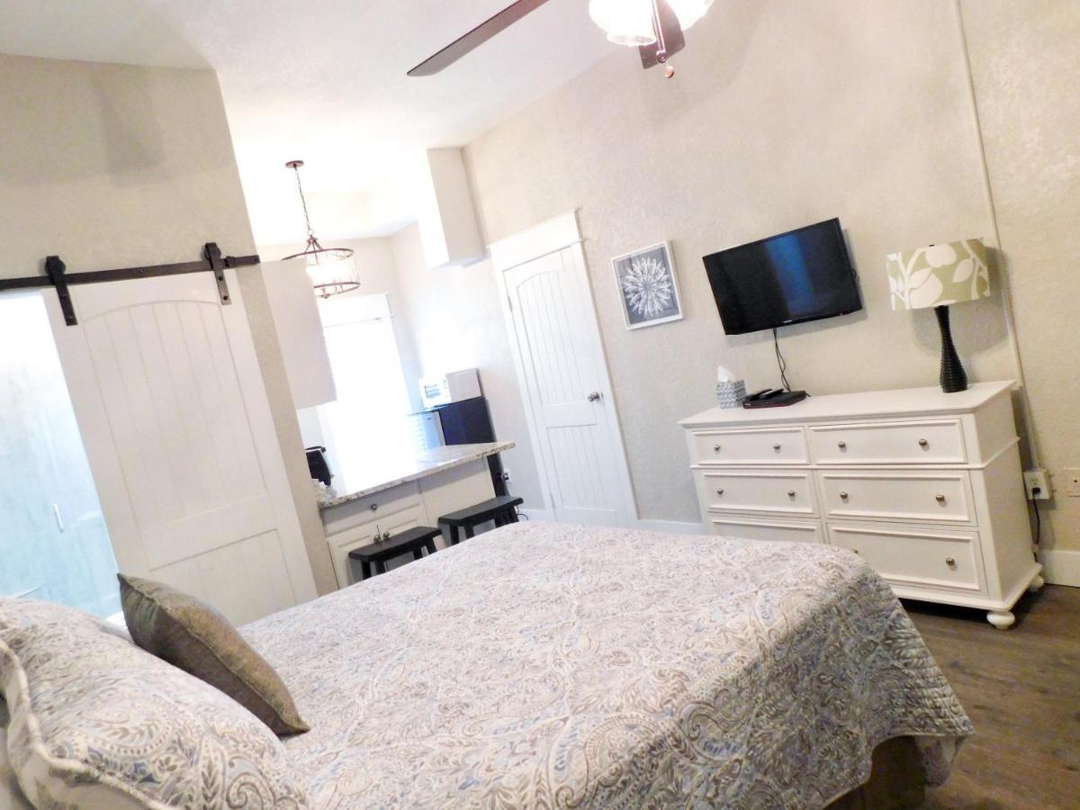 Budget Friendly Condo Within Walking Distance To The Beach! กัลฟ์ชอร์ส ภายนอก รูปภาพ