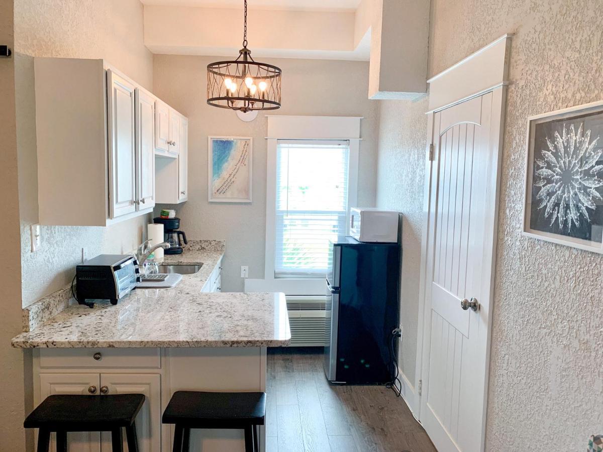 Budget Friendly Condo Within Walking Distance To The Beach! กัลฟ์ชอร์ส ภายนอก รูปภาพ