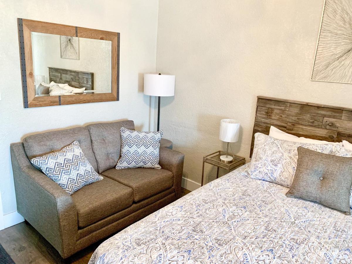 Budget Friendly Condo Within Walking Distance To The Beach! กัลฟ์ชอร์ส ภายนอก รูปภาพ